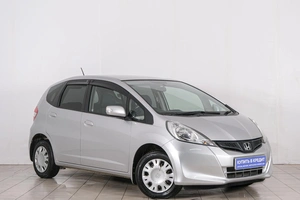 Хетчбэк Honda Fit 2011 года, 1079000 рублей, Красноярск