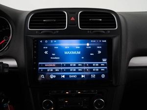 Хетчбэк Volkswagen Golf 2011 года, 727077 рублей, Москва