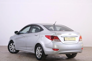 Седан Hyundai Solaris 2011 года, 859000 рублей, Омск