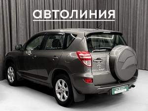Внедорожник Toyota RAV4 2010 года, 1385000 рублей, Красноярск