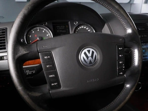 Внедорожник Volkswagen Touareg 2006 года, 1177000 рублей, Минеральные Воды