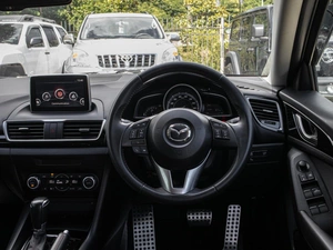 Хетчбэк Mazda Axela 2015 года, 1375000 рублей, Большой Сочи