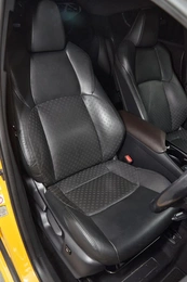 Внедорожник Toyota C-HR 2017 года, 2277000 рублей, Красноярск