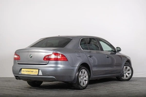 Лифтбек Skoda Superb 2012 года, 1049000 рублей, Томск