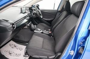 Хетчбэк Mazda Demio 2017 года, 1079000 рублей, Красноярск