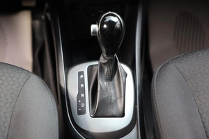 Седан Kia Rio 2017 года, 1229000 рублей, Новосибирск