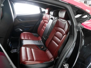 Седан Porsche Taycan 2020 года, 7639000 рублей, Тюмень