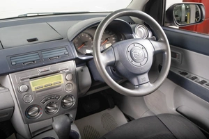 Хетчбэк Mazda Demio 2004 года, 449000 рублей, Томск