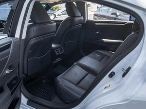 Седан Lexus ES 2018 года, 3650000 рублей, Краснодар