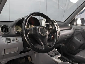 Внедорожник Toyota RAV4 2002 года, 980000 рублей, Омск