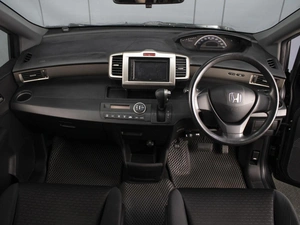 Минивэн Honda Freed 2011 года, 930000 рублей, Омск