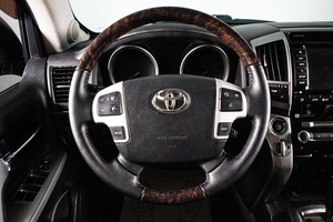 Внедорожник Toyota Land Cruiser 2012 года, 3999000 рублей, Сургут