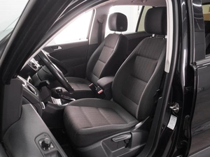 Внедорожник Volkswagen Tiguan 2012 года, 1429000 рублей, Воронеж