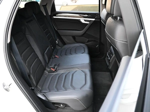 Внедорожник Volkswagen Touareg 2019 года, 3899000 рублей, Кирилловка