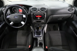 Седан Ford Focus 2010 года, 899000 рублей, Омск