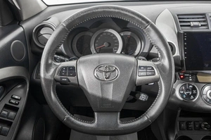 Внедорожник Toyota RAV4 2012 года, 1549000 рублей, Барнаул