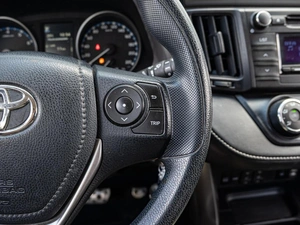 Внедорожник Toyota RAV4 2016 года, 2430000 рублей, Краснодар