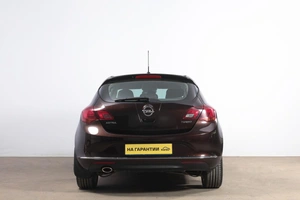 Хетчбэк Opel Astra 2014 года, 989000 рублей, Новосибирск