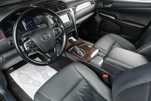 Седан Toyota Camry 2017 года, 2099000 рублей, Тюмень