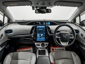 Лифтбек Toyota Prius 2017 года, 1999000 рублей, Красноярск