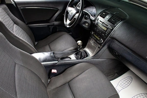 Универсал Toyota Avensis 2009 года, 749000 рублей, Сургут