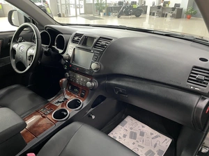 Внедорожник Toyota Highlander 2011 года, 1987000 рублей, Солонцы