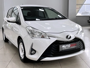 Хетчбэк Toyota Vitz 2017 года, 997000 рублей, Солонцы