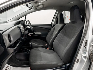 Хетчбэк Toyota Vitz 2015 года, 950000 рублей, Красноярск