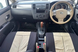 Седан Nissan Tiida 2006 года, 300000 рублей, Солонцы