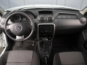 Внедорожник Renault Duster 2014 года, 870000 рублей, Омск