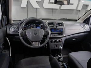 Хетчбэк Renault Sandero 2017 года, 689000 рублей, Тюмень