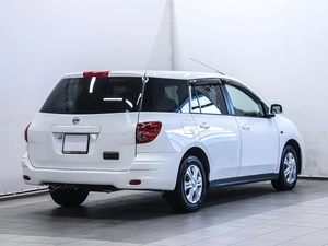 Универсал Nissan AD 2017 года, 750000 рублей, Красноярск