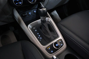 Внедорожник Hyundai Venue 2021 года, 2199000 рублей, Омск