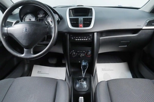 Хетчбэк Peugeot 207 2010 года, 399000 рублей, Челябинск
