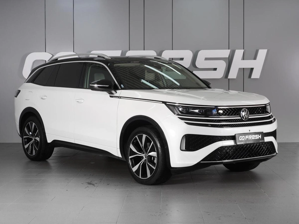 Внедорожник Volkswagen Tavendor 2023 года, 4869000 рублей, Красный Пахарь