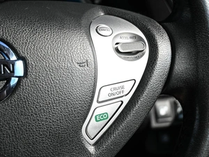 Хетчбэк Nissan Leaf 2017 года, 1358000 рублей, Кирилловка