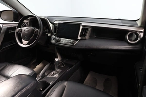 Внедорожник Toyota RAV4 2017 года, 2599000 рублей, Новосибирск