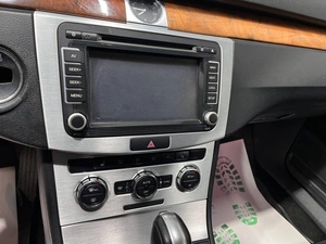 Универсал Volkswagen Passat 2011 года, 1049000 рублей, Красноярск