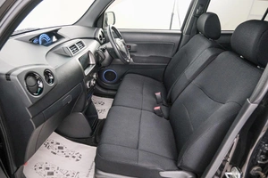 Минивэн Toyota bB 2012 года, 849000 рублей, Красноярск