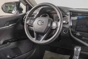 Седан Toyota Camry 2020 года, 2499000 рублей, Томск