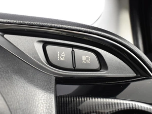 Хетчбэк Toyota Vitz 2017 года, 876100 рублей, Казань