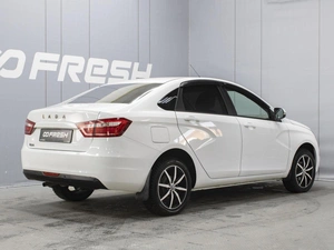 Седан ВАЗ (LADA) Vesta 2018 года, 910000 рублей, Омск