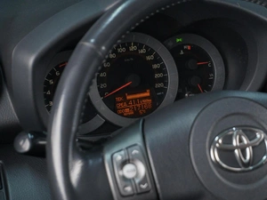 Внедорожник Toyota RAV4 2011 года, 1769000 рублей, Сургут