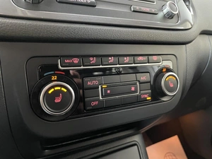 Внедорожник Volkswagen Tiguan 2014 года, 1147000 рублей, Солонцы