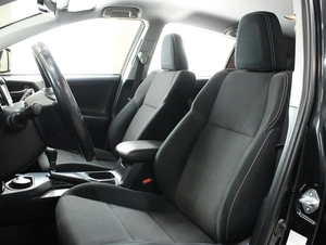Внедорожник Toyota RAV4 2016 года, 2190000 рублей, Омск