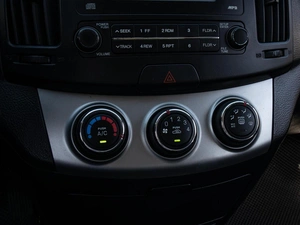 Седан Hyundai Elantra 2011 года, 950000 рублей, Большой Сочи