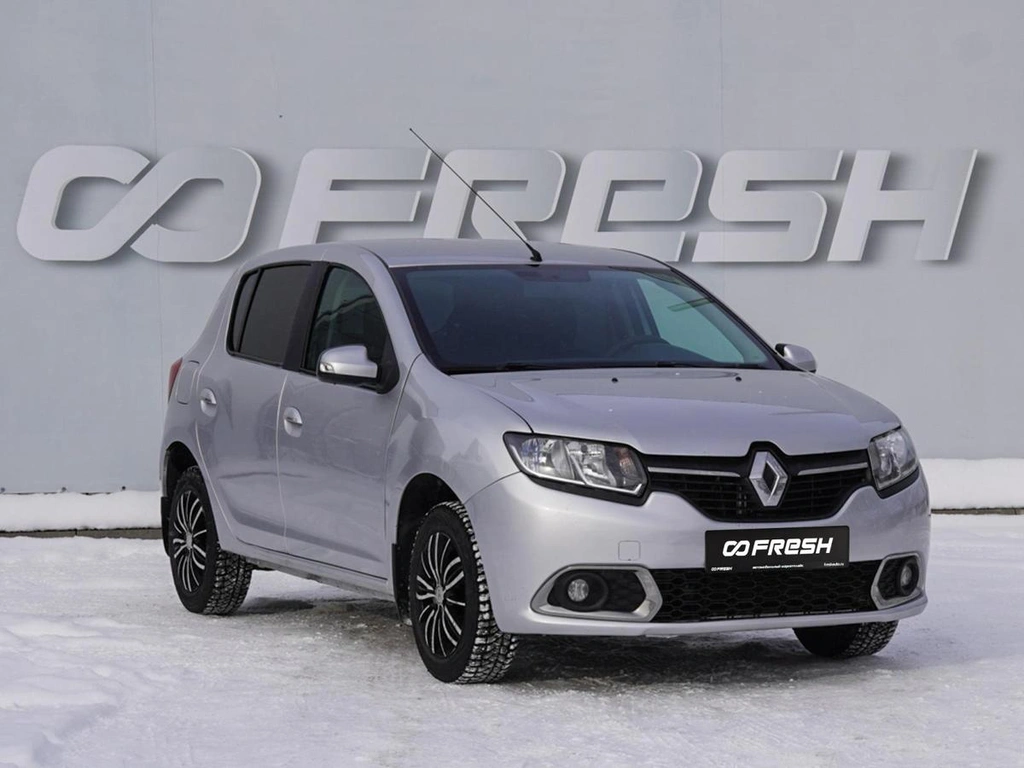 Хетчбэк Renault Sandero 2015 года, 649000 рублей, Волгоград