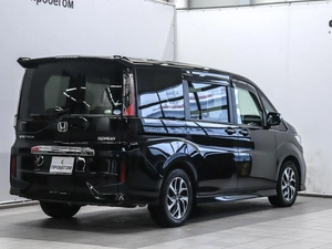 Минивэн Honda Stepwgn 2021 года, 2800000 рублей, Красноярск