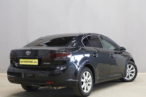 Седан Toyota Avensis 2011 года, 1329000 рублей, Новосибирск