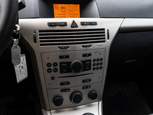 Хетчбэк Opel Astra GTC 2009 года, 490000 рублей, Краснодар